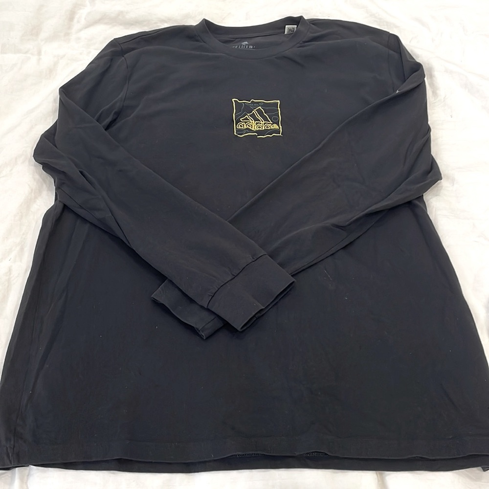 Black Addis’s long sleeve with green and yellow decal in middle ( XL)
